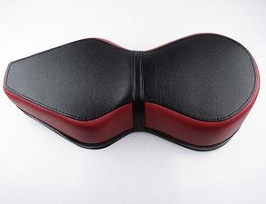 Seat guitar - black / red side (Jawa CZ 250 350 Kyvacka) / 