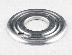Wheel hub cover with tyre valve hole (PAV) / 