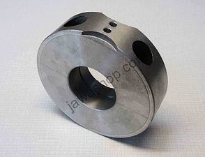 Crankshaft center bearing support (Jawa 350 638 639 640) / 