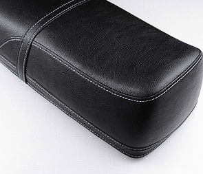 Seat black with white stitching (Jawa 634) / 