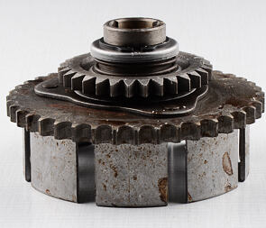 Hub of clutch 30t - complete, original (CZ 125 175) / Hub of clutch 30t - complete, original (CZ 125 175) /