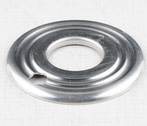 Wheel hub cover with tyre valve hole (PAV) / 