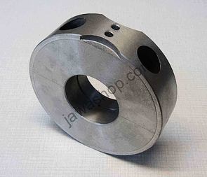 Crankshaft center bearing support (Jawa 638-640) / 
