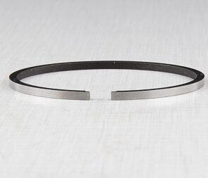 Piston ring 38.00 - 38.75 x 2.00 mm (Jawa 50 Simson) / Piston ring 38.00 - 38.75 x 2.00 mm (Jawa 50 Simson) /